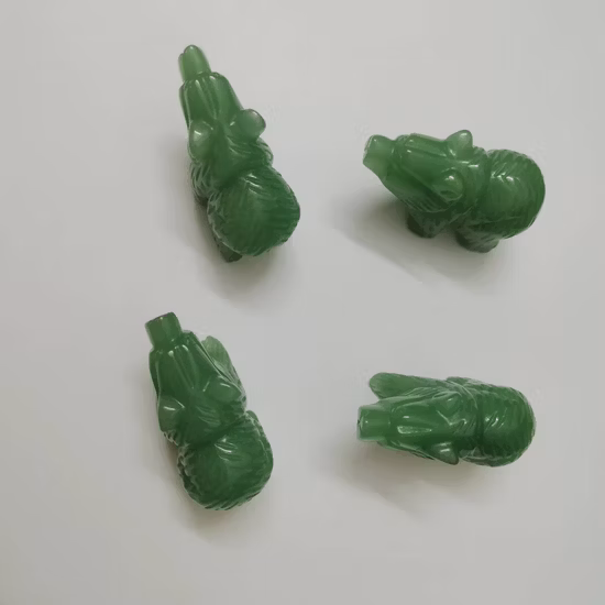 Scultura intagliata di orso polare in cristallo di diaspro damata in pietra semipreziosa