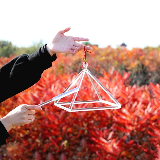 Suono incredibile all'ingrosso Alchemy Chakra Triangolo Piramide di canto di cristallo colorato per la guarigione del suono